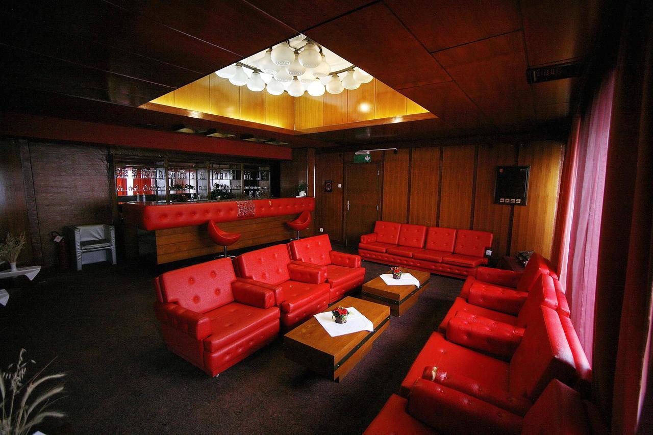 Golden Inn Hotel Majdanpek Eksteriør bilde